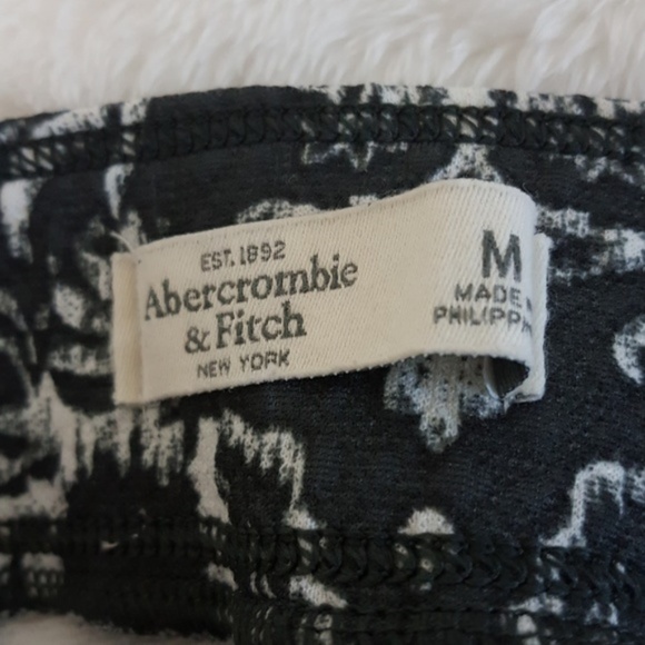 Abercrombie & Fitch | Floral Legging - Picture 3 of 3